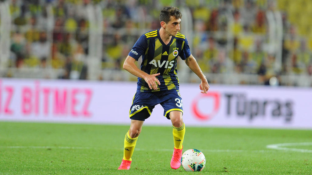 BVB and Schalke are hunting "Turkish Messi" BVB y Schalke persiguen al "Messi turco"