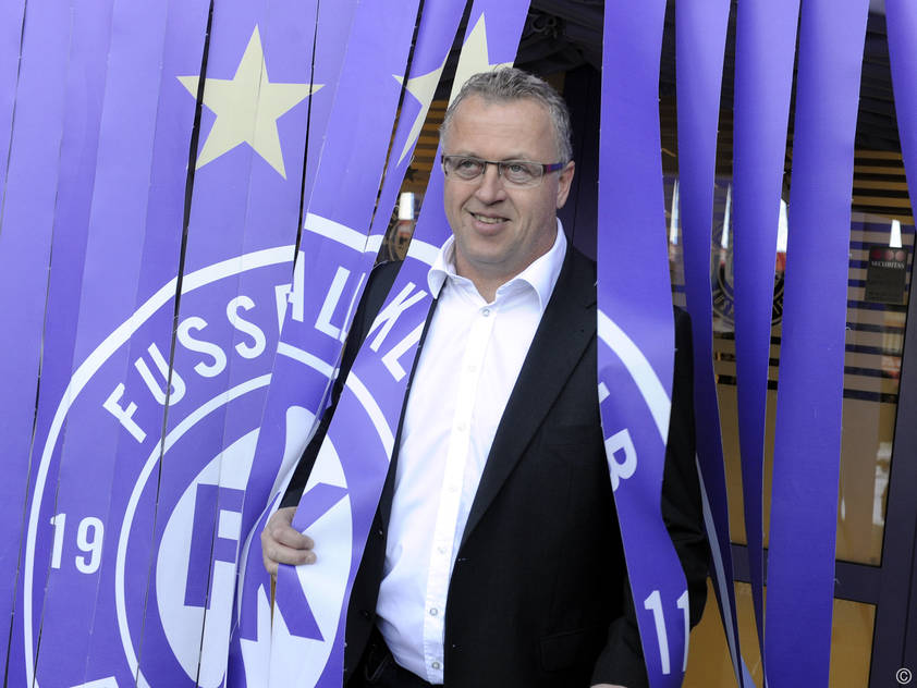Sportdirektor Franz Wohlfahrt hat den Transfermarkt fest im Blick