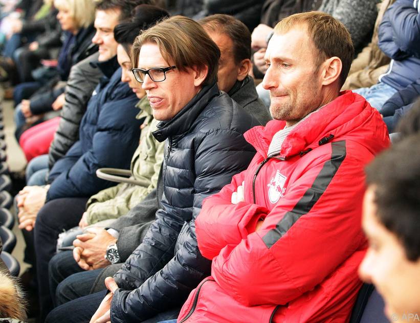 Salzburgs Sportdirektor Christoph Freund und Geschäftsführer Jochen Sauer sind entspannt