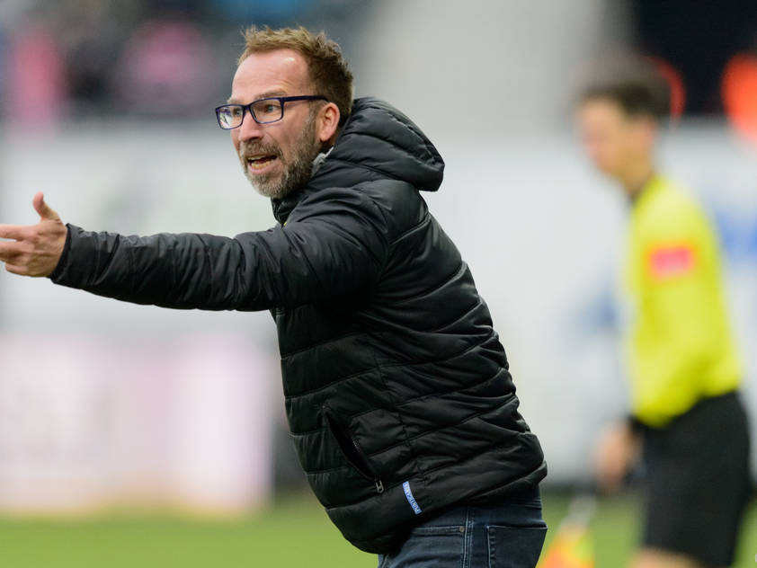 Sturm-Trainer Mählich wird angesichts der seiner Meinung nach überzogenen Erwartungshaltung grantig Sturm-Trainer Mählich wird angesichts der seiner Meinung nach überzogenen Erwartungshaltung grantig