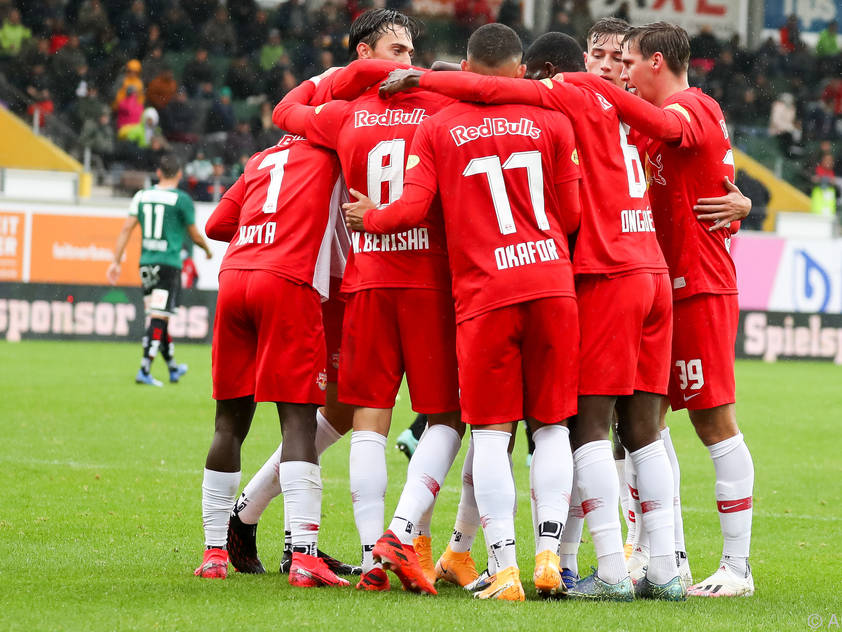 Salzburg bleibt nach dem hart-erkämpften Auswärtssieg Tabellenführer
