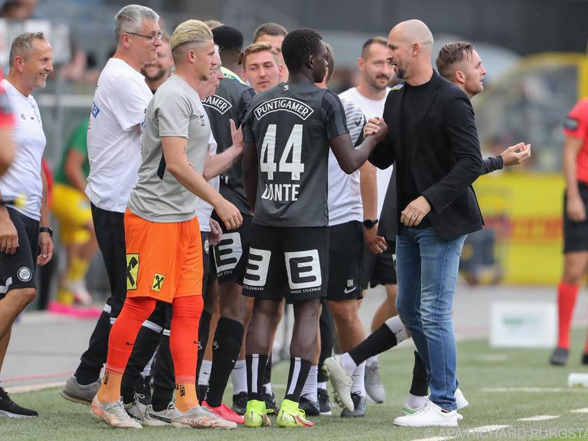 Sturm Graz jubelt über den nächsten Sieg in der Bundesliga a Sturm Graz jubelt über den nächsten Sieg in der Bundesliga a