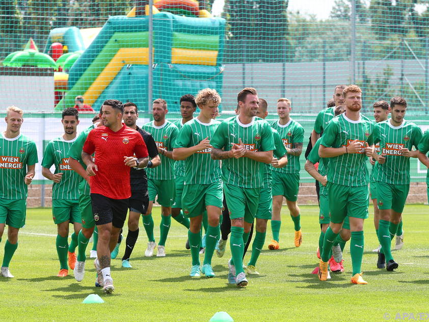 Rapid startete auf neuem Trainingsplatz in die Vorbereitung Rapid startete auf neuem Trainingsplatz in die Vorbereitung