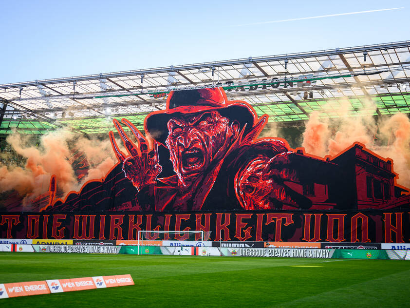 Vor dem Spiel gab es eine Freddy-Krueger-Choreografie Vor dem Spiel gab es eine Freddy-Krueger-Choreografie
