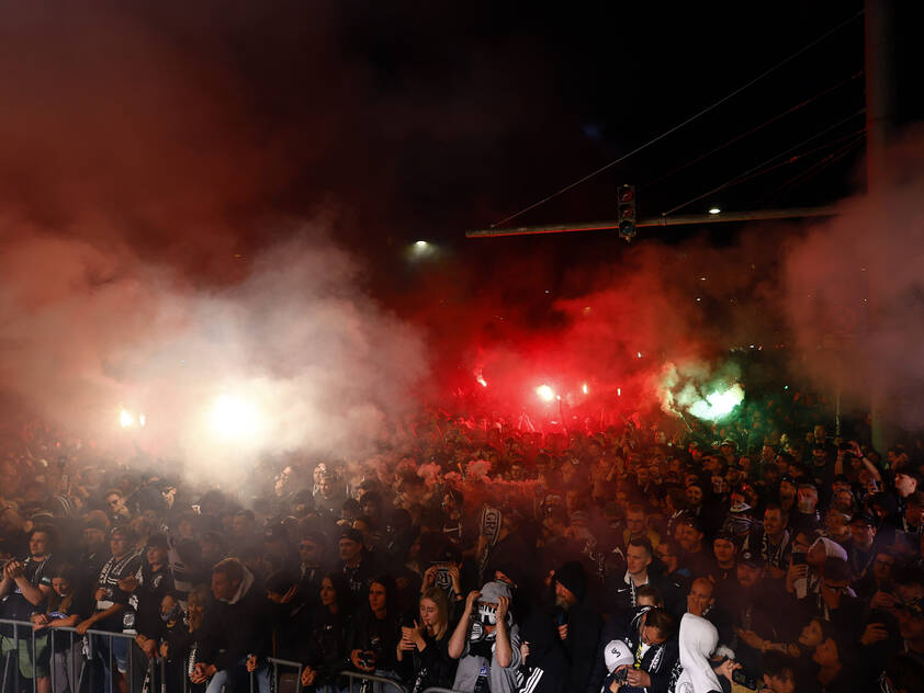 Bei der Meisterfeier von Sturm Graz kam es zu Ausschreitungen. Bei der Meisterfeier von Sturm Graz kam es zu Ausschreitungen.