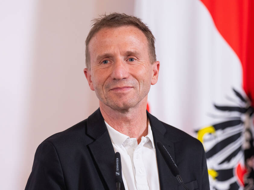 ÖFB-Präsident Mitterdorfer hofft auf EM-Achtelfinaleinzug ÖFB-Präsident Mitterdorfer hofft auf EM-Achtelfinaleinzug