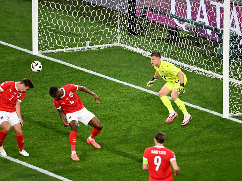 Wöber nach Eigentor gegen Frankreich geknickt