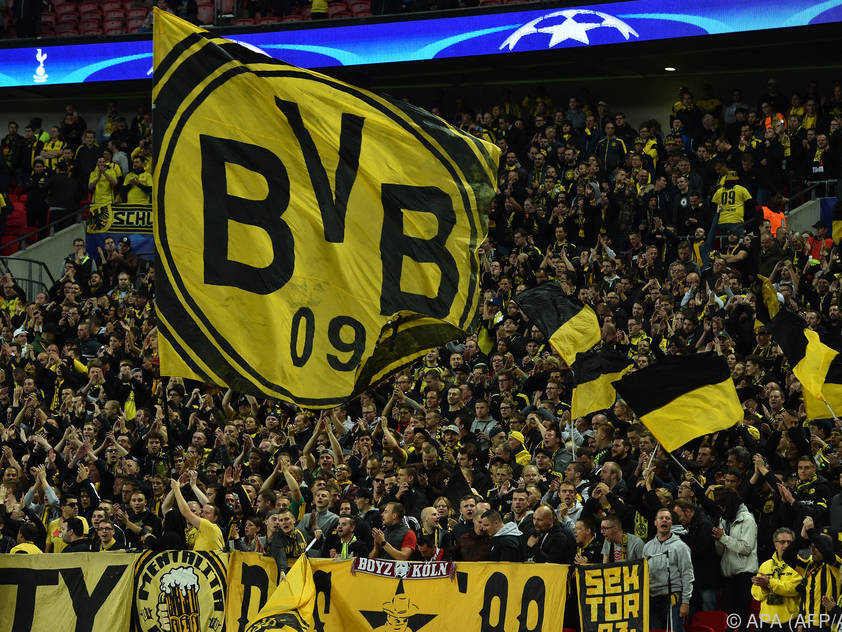 Rund 50 Fanclubs des BVB sammeln für Austria Salzburg