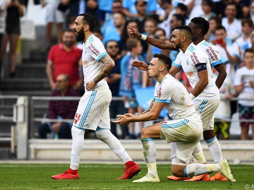 Die Marseille-Spieler feiern den Treffer von Lucas Ocampos