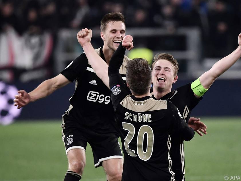 Die junge Ajax-Generation jubelte über den Aufstieg