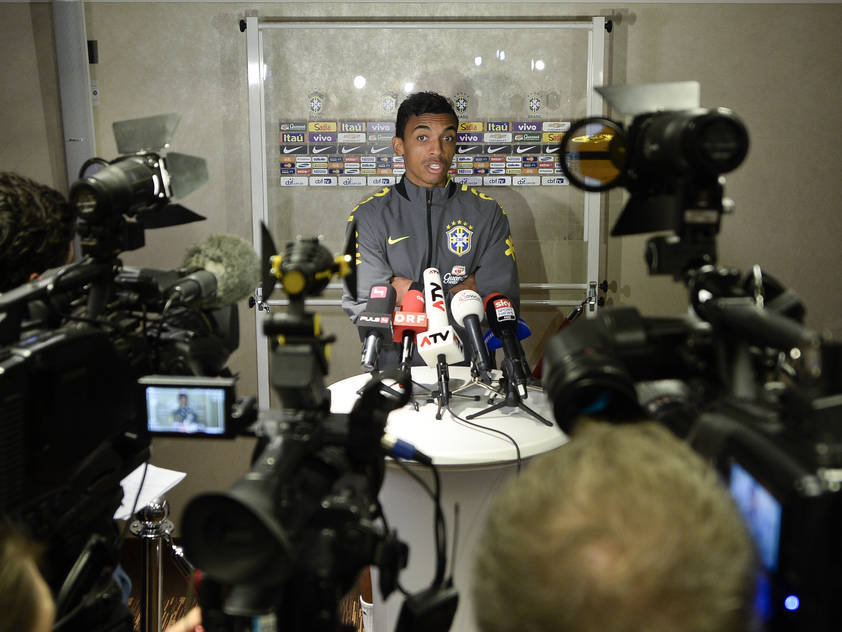 Luiz Gustavo kennt von den Österreichern nicht nur David Alaba Luiz Gustavo kennt von den Österreichern nicht nur David Alaba