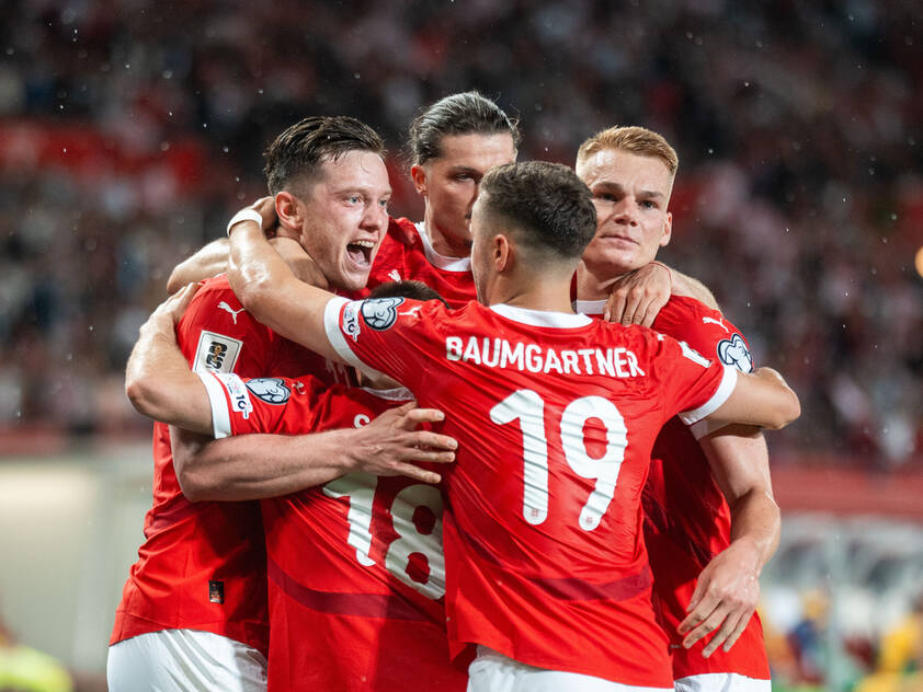 Jubel beim 2:1-Auftaktsieg gegen Rumänien Jubel beim 2:1-Auftaktsieg gegen Rumänien
