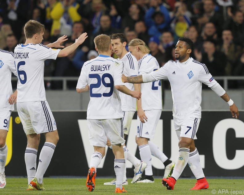 Dinamo Kiev nach Durststrecke wieder die Nummer eins