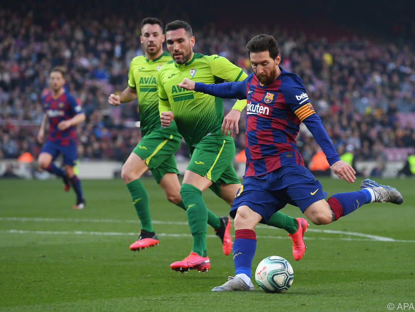 Primera División News Messi Viererpack Bei Barca Sieg
