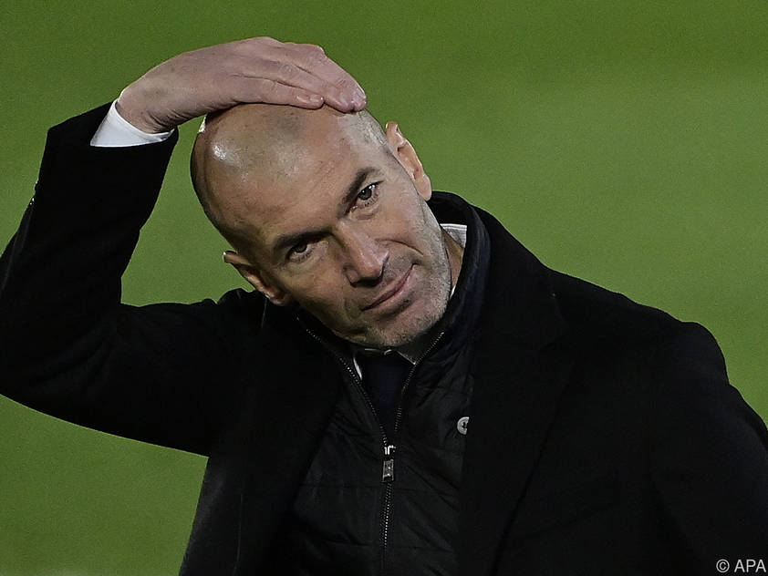 Steht im Derby gegen Atlético unter Druck: Real-Coach Zinédine Zidane
