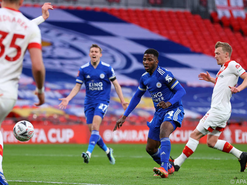 Kelechi Iheanacho (2. v. r.) erzielte Leicesters Siegtreffer