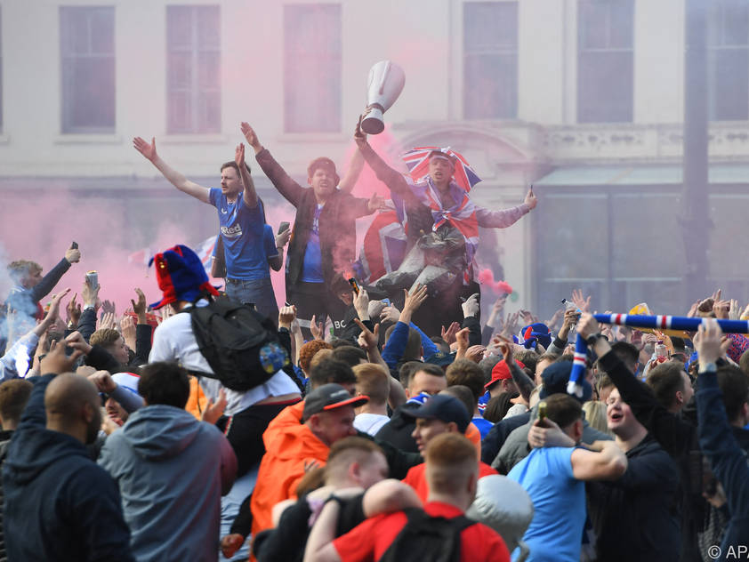 Rangers-Fans feierten den Gewinn der Meisterschaft ausgelassen