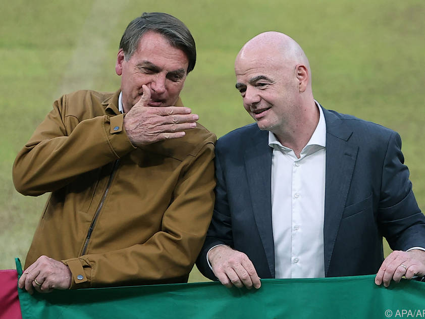 Bolsonaro wie FIFA-Chef Infantino für WM alle zwei Jahre