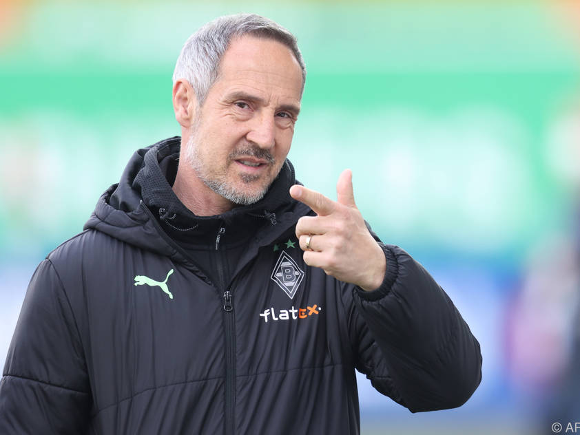 Hütter hat noch lange Vertrag, ein Abgang scheint aber möglich Hütter hat noch lange Vertrag, ein Abgang scheint aber möglich