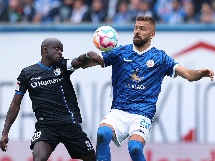 Er tritt doch noch: Lukas Hinterseer Er tritt doch noch: Lukas Hinterseer