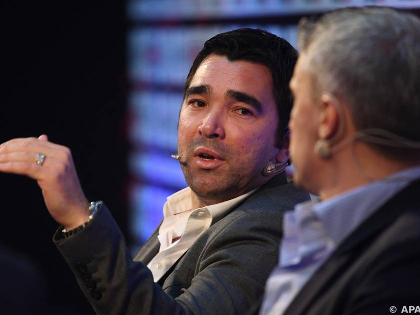 Deco gewann mit Barcelona die Champions League 2005/06 Deco gewann mit Barcelona die Champions League 2005/06
