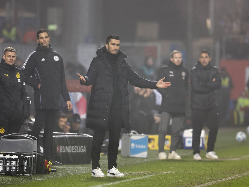 Ein ratloser Sahin an der Seitenlinie Ein ratloser Sahin an der Seitenlinie