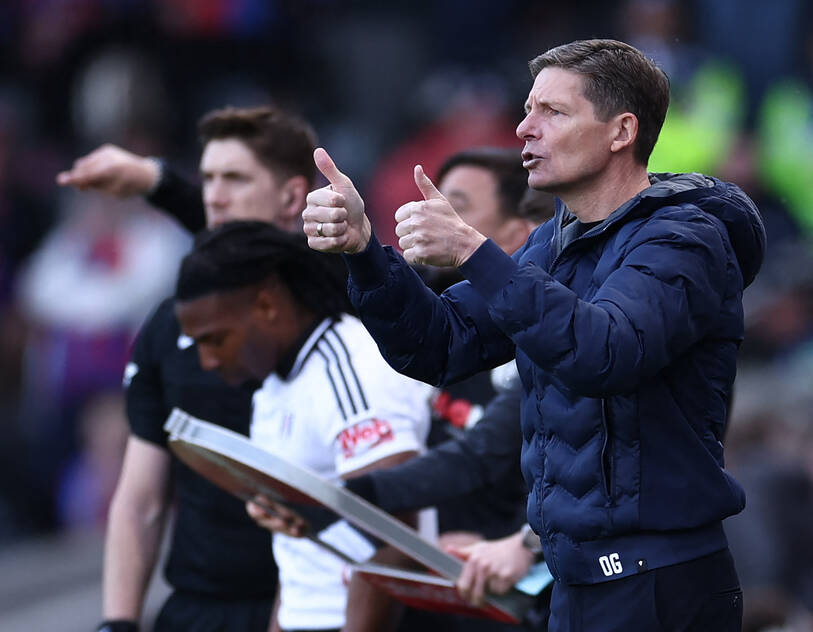 Oliver Glasner gastiert mit seinem Team bei Manchester City Oliver Glasner gastiert mit seinem Team bei Manchester City