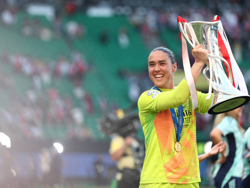Manuela Zinsberger gewann mit Arsenal heuer die Champions League Manuela Zinsberger gewann mit Arsenal heuer die Champions League