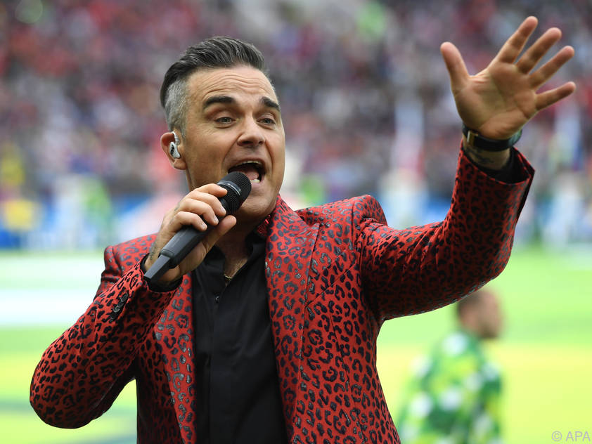 Fußballfan Robbie Williams drückt mehreren Teams die Daumen