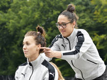 Viktoria Schnaderbeck und Manuela Zinsberger Teamkolleginnen beim FC Bayern