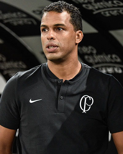  Fernando Lázaro