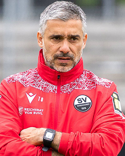 Oscar Corrochano Oscar Corrochano