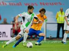 Wolfsburgs Spielmacher (l) erzielte gegen Berlin seinen 55. Ligatreffer.