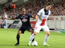 Meister Paris mit Star-Stürmer Zlatan Ibrahimovic (r.) ist in der Ligue 1 seit 16 Spielen ungeschlagen