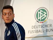 Mesut Özil kommt gegen Irland auf seinen 50. Einsatz als Nationalspieler. Foto: Federico Gambarini