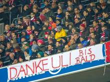 Viele Bayern-Fans stehen weiter zu Uli Hoeneß