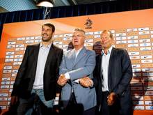 Guus Hiddink (M.) wird als neuer Bondscoach vorgestellt 