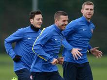 Mesut Özil, Lukas Podolski und Per Mertesacker (v.l.n.r.) sind zurück in London