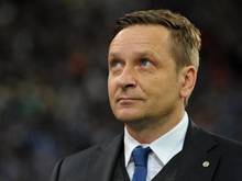 Horst Heldt sieht keinen Anlass, den Vertrag mit Jens Keller vorzeitig zu verlängern