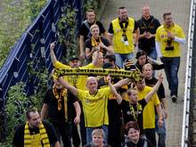 Die Dortmunder Fans auf dem Weg ins Stadion. Foto: Jonas Güttler