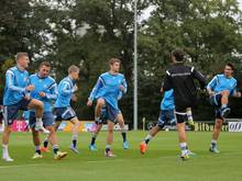 Die Spieler der deutschen Nationalmannschaft trainieren ohne Mesut Özil und André Schürrle. Foto: Fredrik von Erichsen