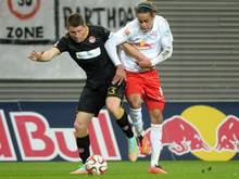 Leipzigs Yussuf Poulsen (r.) kam im Spiel gegen den 1. FC Kaiserslautern nicht zum Zug