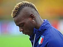 Italiens Stürmer Mario Balotelli hat sich im Training verletzt