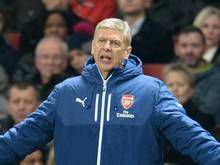 Im Spiel gegen Southampton hatte sich ein Fan Arsenal-Coach Arsene Wenger genähert