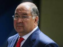 Oligarch Alischer Usmanov will dem russichen Verband Geld zur Bezahlung des Nationaltrainers leihen. 