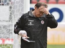 Ewald Lienen muss derzeit einiges an Rückschlägen verkraften. Foto: Stefan Puchner