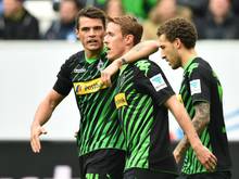 Granit Xhaka (l.) versteht sich gut mit Max Kruse (M.)