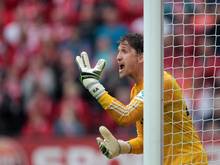Torwart René Adler steckt mit dem HSV im Abstiegskampf