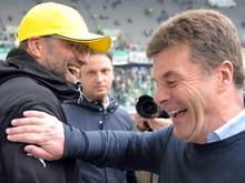 BVB-Trainer Jürgen Klopp (l.) und sein Kollege Dieter Hecking sehen sich im Pokal-Finale wieder