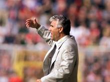 Trainer Jörg Berger vermied mit Eintracht Frankfurt 1999 noch den Abstieg